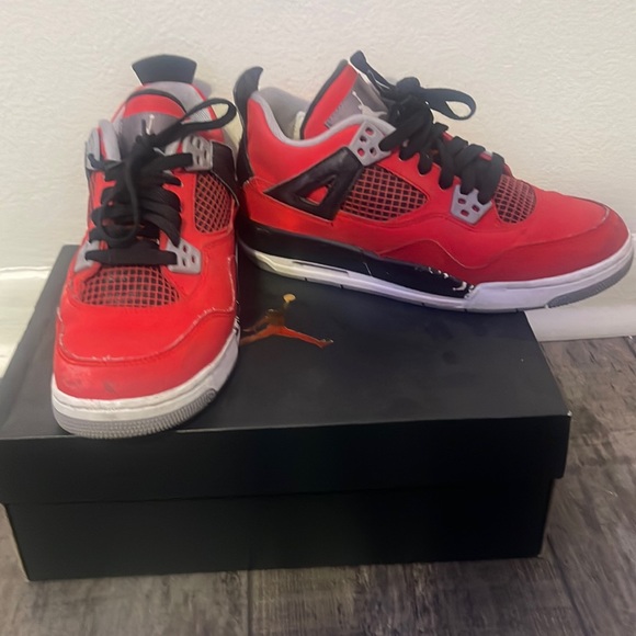 Jordan 4 Retro Toro Bravo (GS)